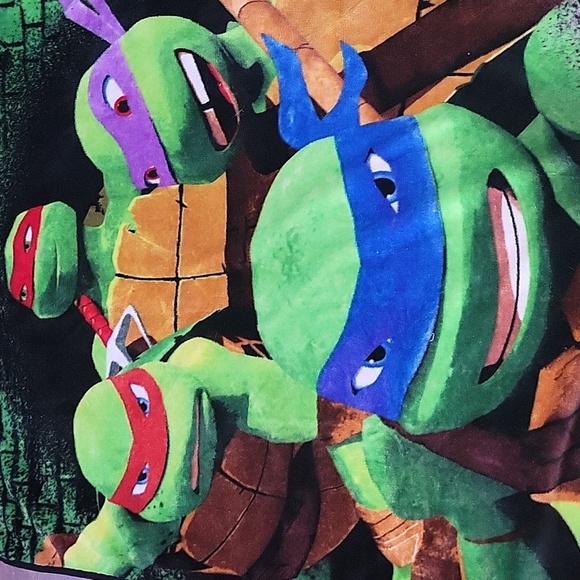 Teenage Mutant Ninja Turtles, 57" X 41" Poly Plush Blanket - Turtle Trouble - Picture 4 of 5